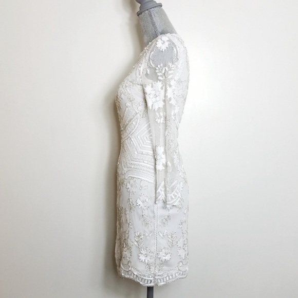 Exotic elegant white dress with embellishment - Picture 2 of 7